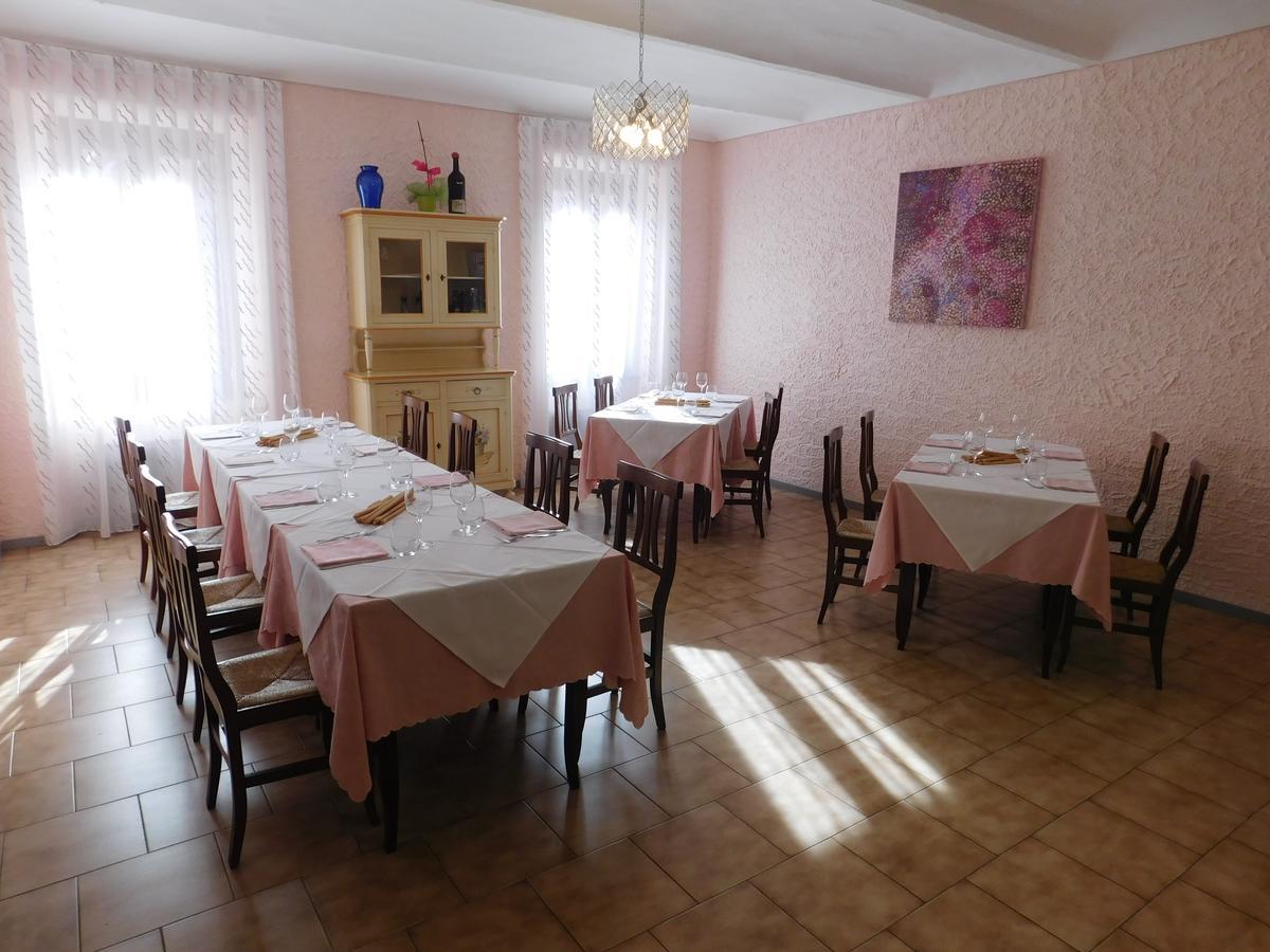 Il Duca Bianco Hotel Calosso Bagian luar foto